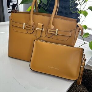NWOT. Tuscany Leather Women's Bag Set